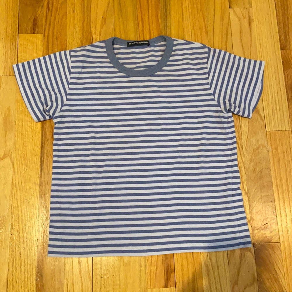 Brandy Melville tshirt